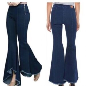 Judy Blue Jeans Size 27 Super Flare Fit with Raw Hem and Stretch Denim